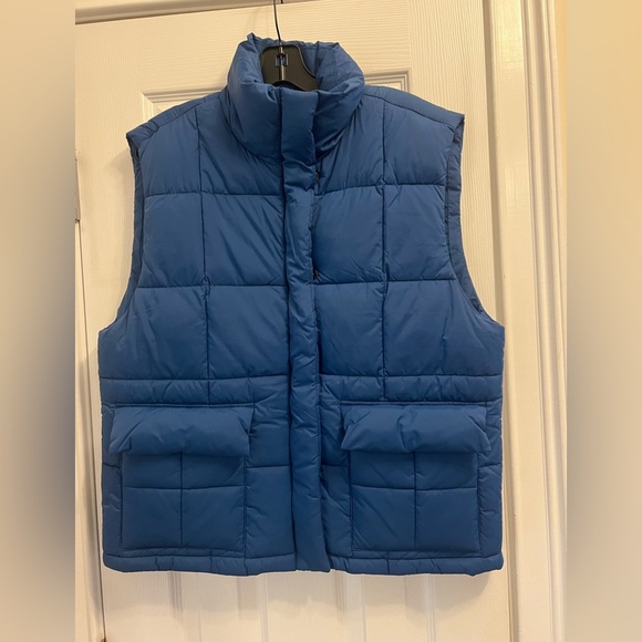 Blue teal Beyond Yoga puffer vest size S NWT - Picture 3 of 5